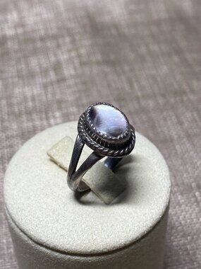 Vintage Sterling Silver Mother of Pearl Cabochon Ring Size 7 Artisan Boho